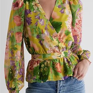 NWT Express Floral V-Neck Smocked Cuff Peplum Top
